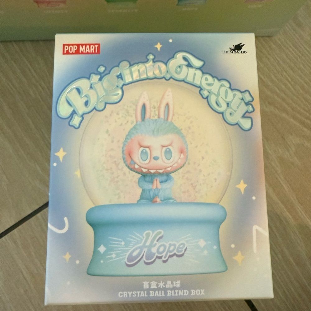Brand new in box Pop Mart Biginto Energy Crystal Ball Blind Box  globe